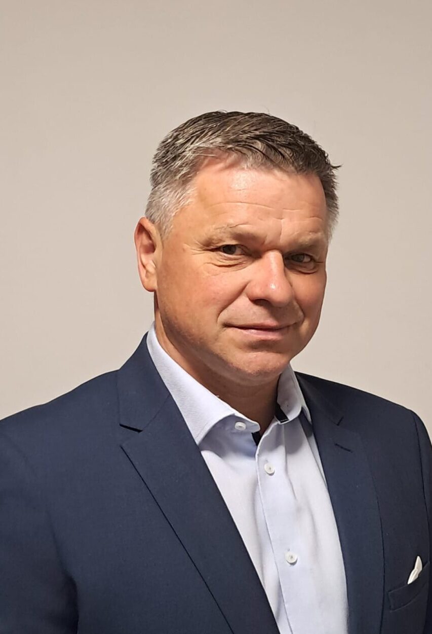 6. Martin Distler